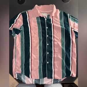 Denim & Flower Button Down - Short Sleeve - XL - Fits Like Large